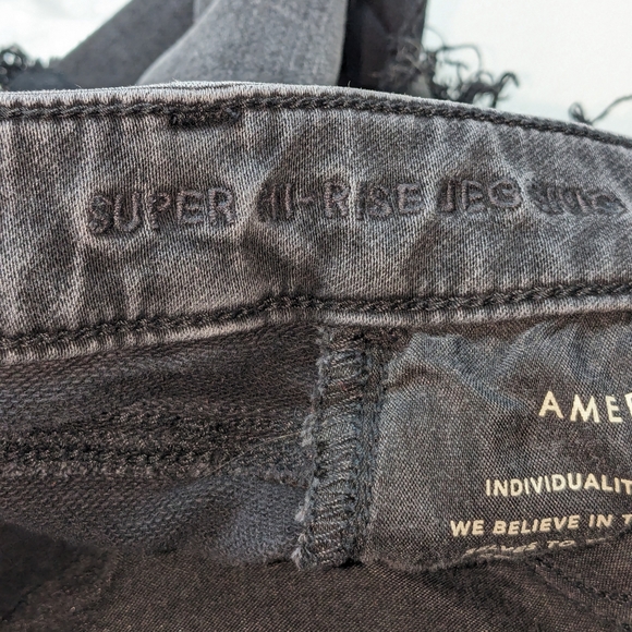 American Eagle Black Distressed Ankle fit Jeans Sz 4 Next level stretch Mid Rise - Picture 8 of 9